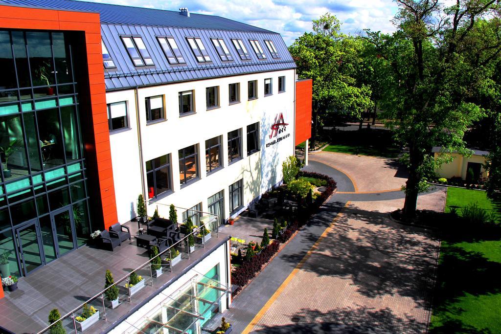 Hotel Austeria Conference & Spa Ciechocinek Buitenkant foto