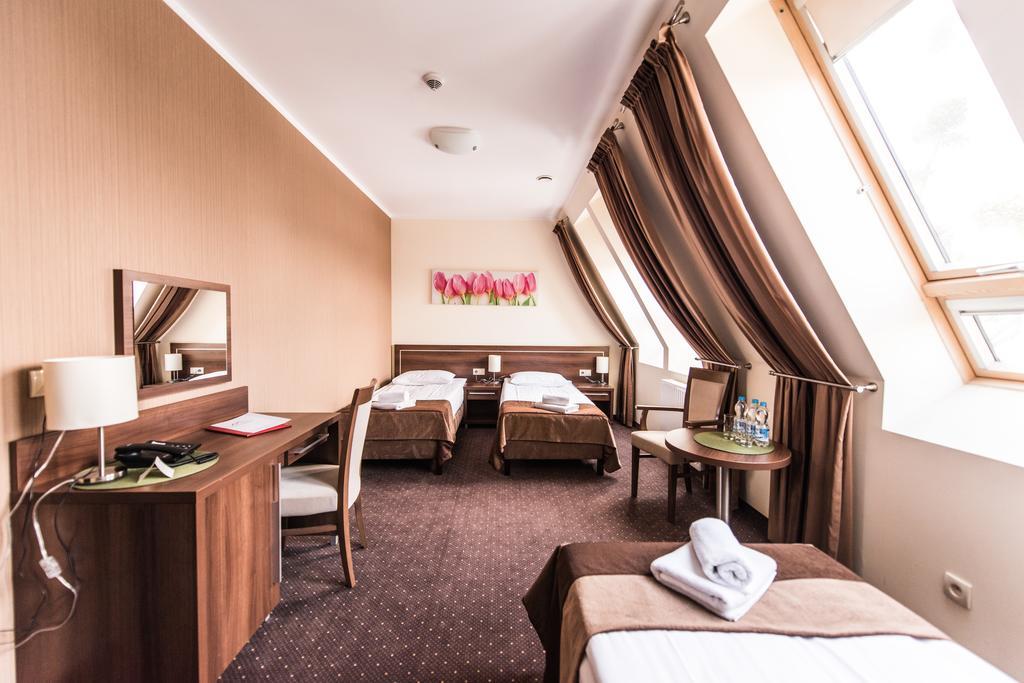 Hotel Austeria Conference & Spa Ciechocinek Buitenkant foto
