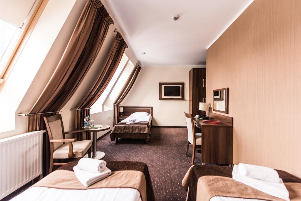Hotel Austeria Conference & Spa Ciechocinek Buitenkant foto