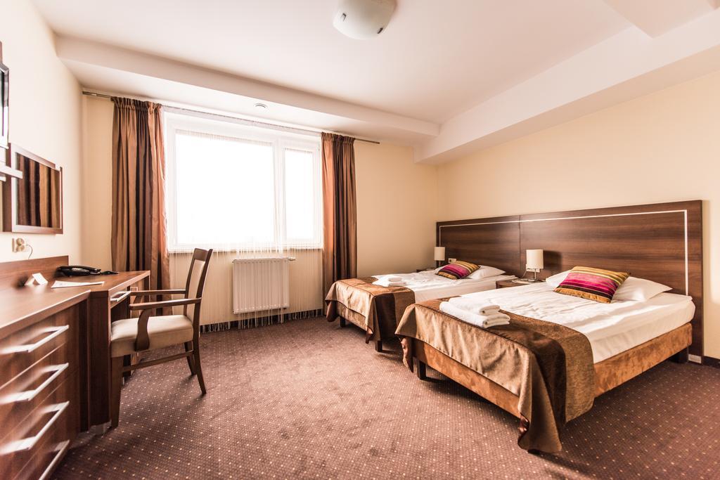 Hotel Austeria Conference & Spa Ciechocinek Buitenkant foto
