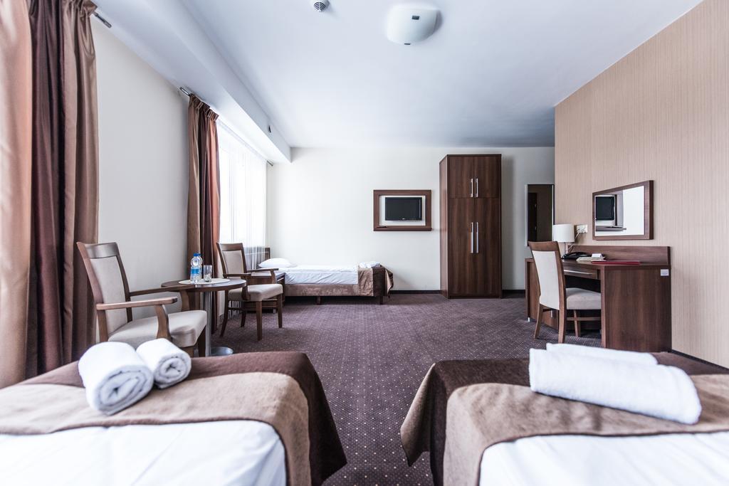 Hotel Austeria Conference & Spa Ciechocinek Buitenkant foto